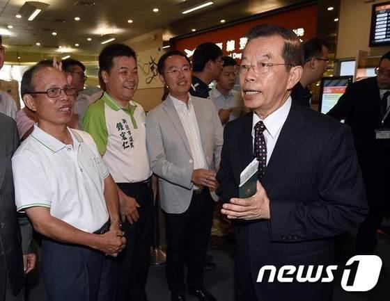 본문 이미지 - 셰창팅 신임 일본 주재 대만대표부  대표가 9일(현지시간) 일본으로 출국했다. (사진출처=차이나타임스) ⓒ뉴스1