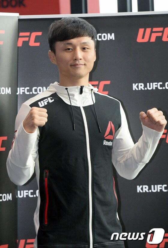 본문 이미지 - '코리안 슈퍼보이' 최두호(25·부산 팀 매드) ⓒ News1 