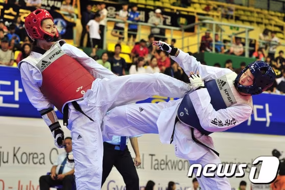 본문 이미지 - 리우 올림픽에서 태권도가 확 달라진다. '지루함'을 없애기 위해 다양한 노력을 쏟고 있다. ⓒ News1