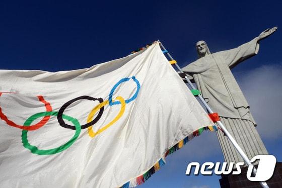 본문 이미지 - 다양한 선수들이 한데 어우러지는 무대인 올림픽. ⓒ AFP=News1