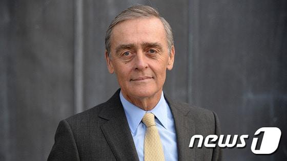 본문 이미지 - 웨스트민스터 공작 제럴드 카벤디시 그로스베너가 9일(현지시간) 64세를 일기로 생을 마감했다. (출처:grosvenor.com)ⓒ News1