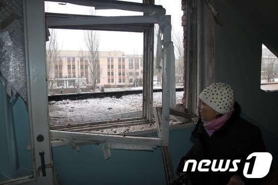 본문 이미지 - 매일 남편에게 맞는여성이 3만6000명에 달할 정도로 러시아 가정폭력이 심각하지만, 한 여성 의원이 가정폭력에 대해 기소하지 못하도록 하는 법안을 제출해 논란이 일고 있다.(자료사진) ⓒ AFP=뉴스1