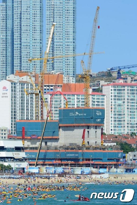 본문 이미지 - 부산 엘시티 건설현장 ⓒ News1 여주연 기자