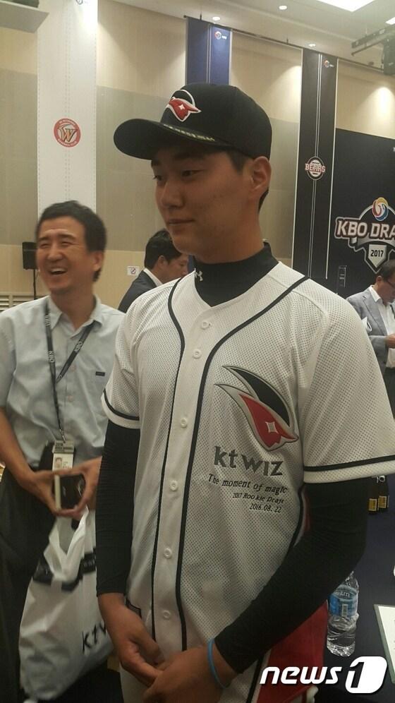 본문 이미지 - 2017 신인 드래프트 1순위로 kt에 지명된 이정현.ⓒ News1