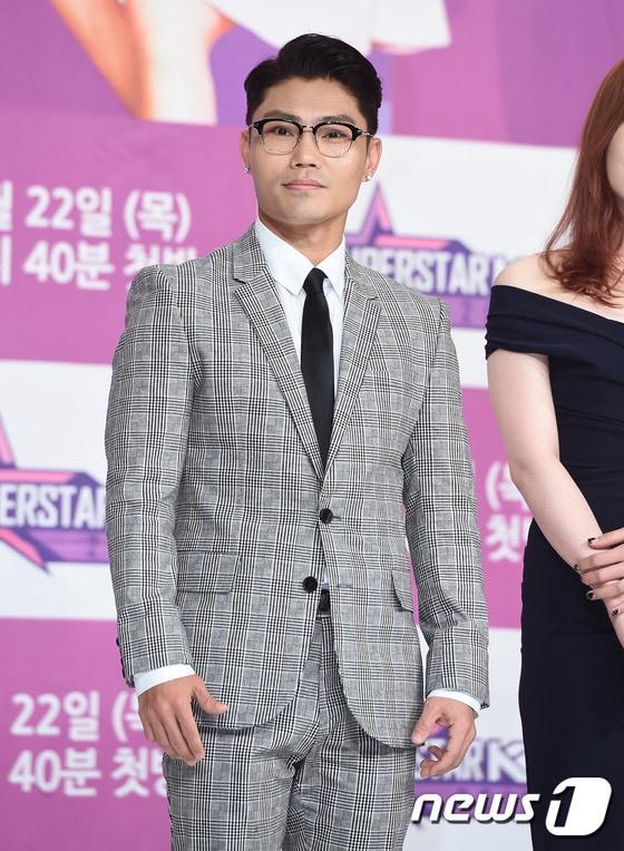 본문 이미지 - 가수 김범수ⓒ 뉴스1