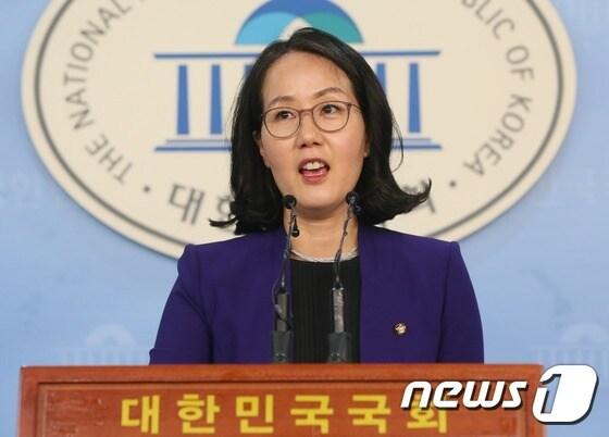 본문 이미지 - 김현아 자유한국당 의원. 뉴스1 ⓒ News1 송원영 기자