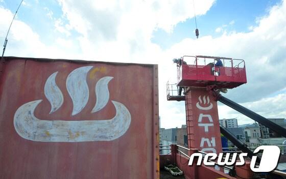 본문 이미지 - 굴뚝 철거 자료사진./뉴스1 ⓒ News1 이종현 기자