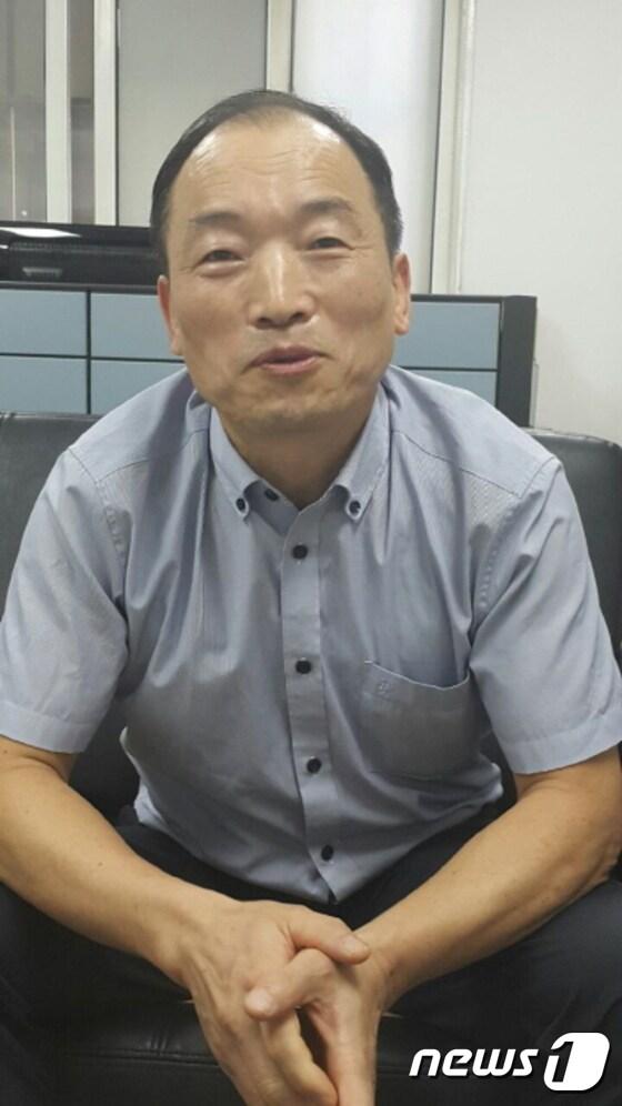 본문 이미지 - 경인 아라뱃길서 자살시도 40대 여성을 구한 박응준씨 ⓒ News1
