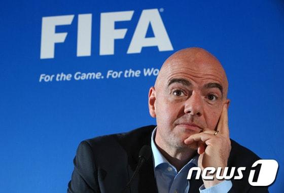 본문 이미지 - 48개국으로 열리는 첫 번째 월드컵인 2026 월드컵의 대륙별 쿼터가 확정됐다. 아시아는 8.5장을 받는다.  ⓒ AFP=News1