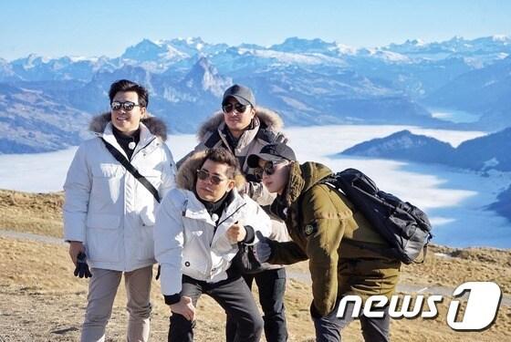 본문 이미지 - 패키지여행을 테마로 제작된  jtbc '뭉쳐야 뜬다' ⓒ News1