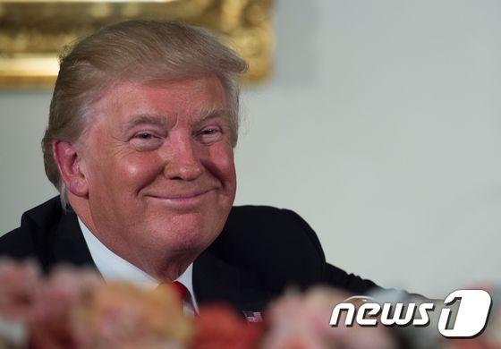본문 이미지 - 제45대 미국 대통령으로 취임한 도널드 트럼프. ⓒ AFP=뉴스1 
