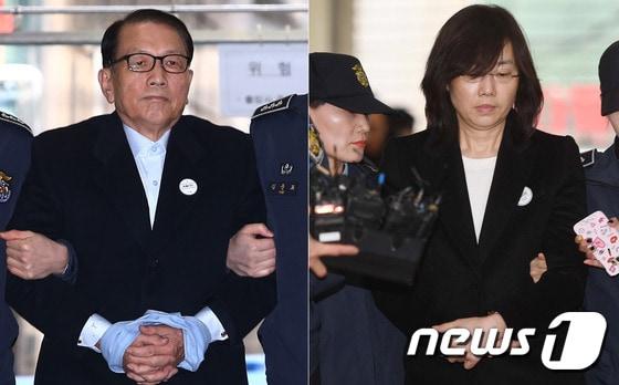 본문 이미지 - 김기춘 전 청와대 비서실장(왼쪽)과 조윤선 전 문화체육관광부 장관. ⓒ News1