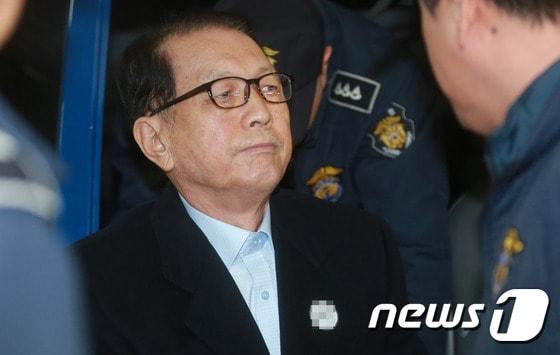 본문 이미지 - 김기춘 전 청와대 비서실장. ⓒ News1