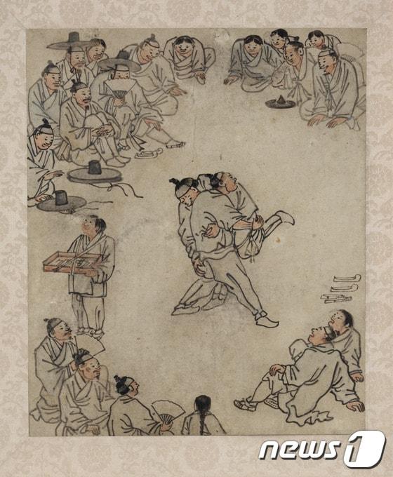 본문 이미지 - 김홍도의 '씨름도' 26.9x22.2cm (국립중앙박물관 제공) ⓒ News1