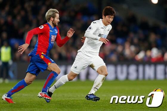 본문 이미지 - 스완지시티의 미드필더 기성용(28). / ⓒ AFP=News1