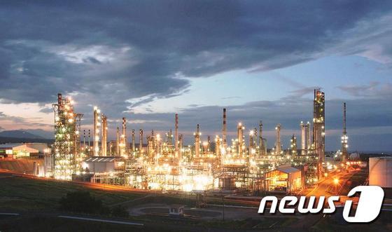 본문 이미지 - 대림산업이 필리핀 바탄지역에 신·증설한 정유 플랜트 전경. ⓒ News1
