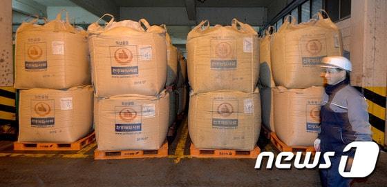 본문 이미지 - 대전 한 사료공장. ⓒ News1 주기철 기자