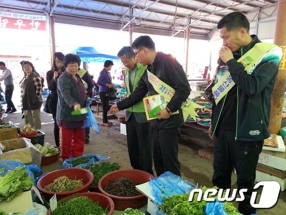 본문 이미지 - 무안군은 설을 앞두고 9일부터 제수용품과 선물용품 등 농식품의 원산지표시 위반행위에 대한 일제 단속에 들어간다. ⓒ News1