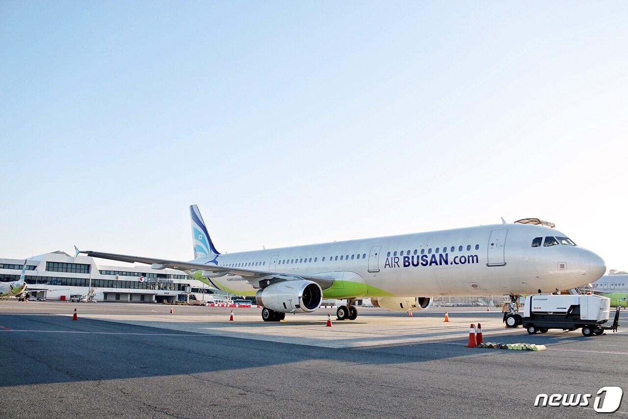 본문 이미지 - 에어부산 항공기ⓒ News1
