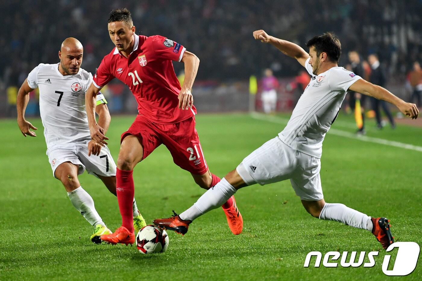 세르비아 국가대표 미드필더 네마냐 마티치(가운데)가 11월 14일 한국을 상대한다. ⓒ AFP=News1