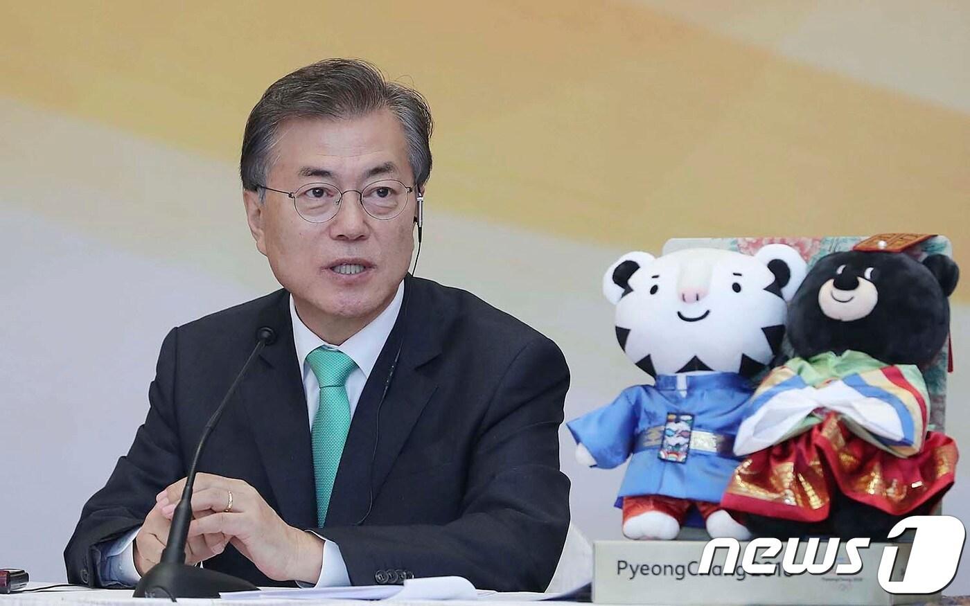 본문 이미지 - (청와대 제공) 2017.11.10/뉴스1 ⓒ News1