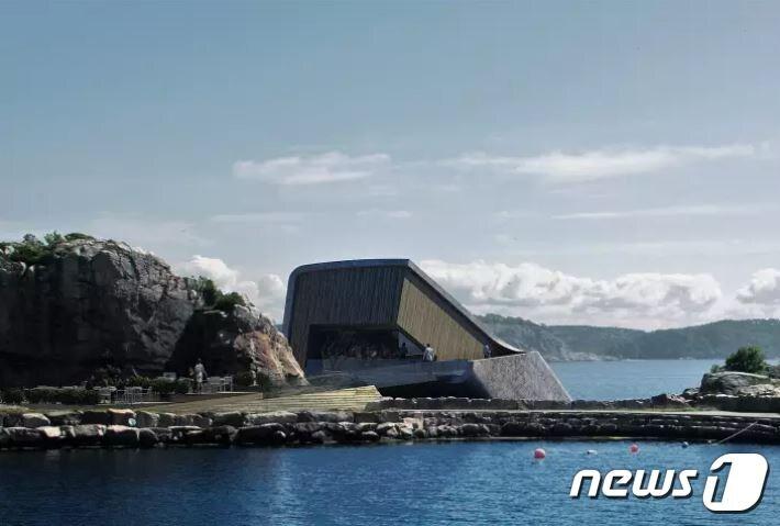 본문 이미지 - 유럽 최초이자 세계 최대 규모의 바닷속 레스토랑 '언더'.SN&Oslash;HETTA 제공ⓒ News1