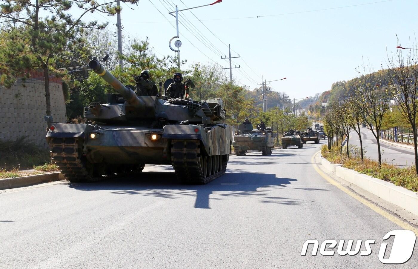 육군 제7군단 예하 제26기계화보병사단의 전술기동 훈련 모습.(뉴스1 DB)ⓒ News1 장천식 기자