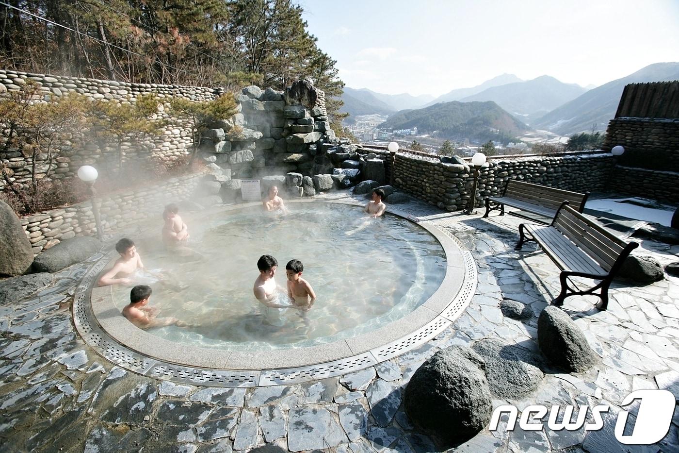 충북 충주 수안보 온천 노천탕.(뉴스1 DB)ⓒ News1