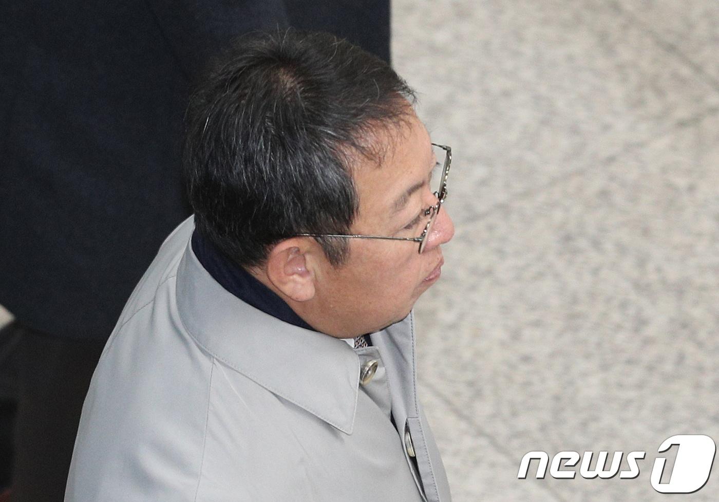 본문 이미지 - 이석수 초대 청와대 특별감찰관. 이 전 특별감찰관 사퇴 후 특별감찰관은 10년째 공석이다. 2017.11.27 ⓒ 뉴스1 신웅수 기자