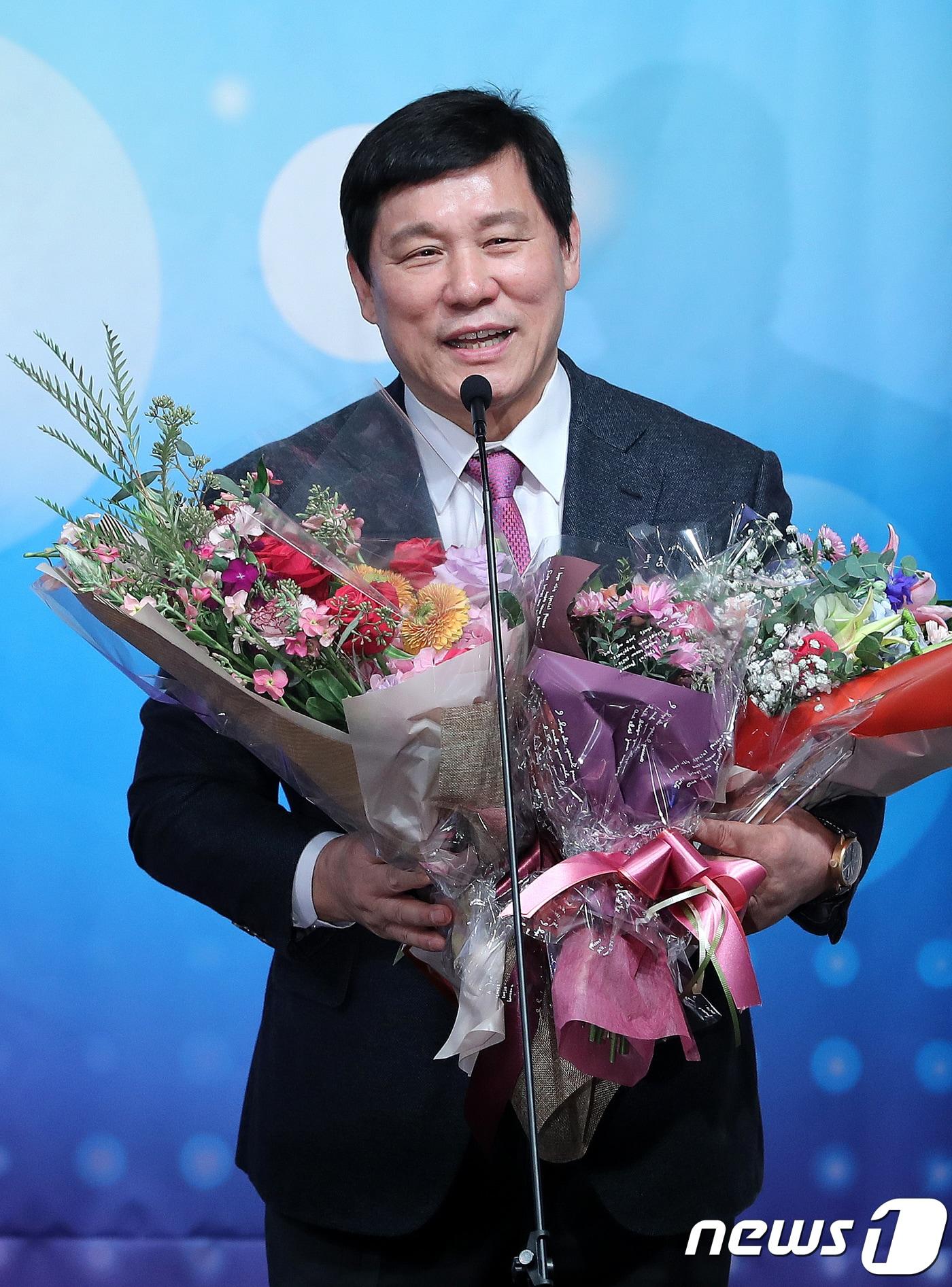 본문 이미지 - KBO 차기 총재로 추천 받은 허구연 MBC 해설위원. 2017.12.12/뉴스1 ⓒ News1 박지혜 기자