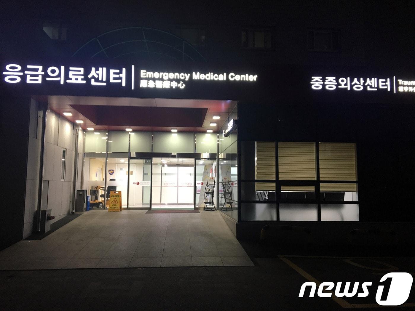 본문 이미지 - 새벽을 맞은 서울 중구 국립중앙의료원 응급의료센터의 모습ⓒ News1
