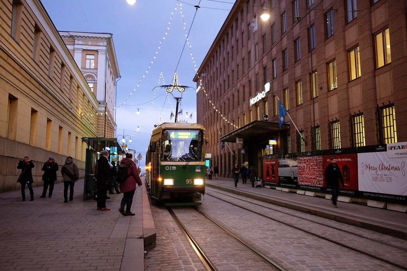 핀란드 헬싱키의 겨울 풍경. 거리마다 은은한 조명으로 장식되어 있다.ⓒ News1 윤슬빈 기자