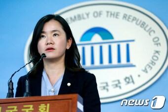 본문 이미지 - 신보라 자유한국당 의원/뉴스1 ⓒ News1 안은나 기자