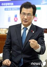 본문 이미지 - 이시종 충북도지사 ⓒ News1 김용빈 기자