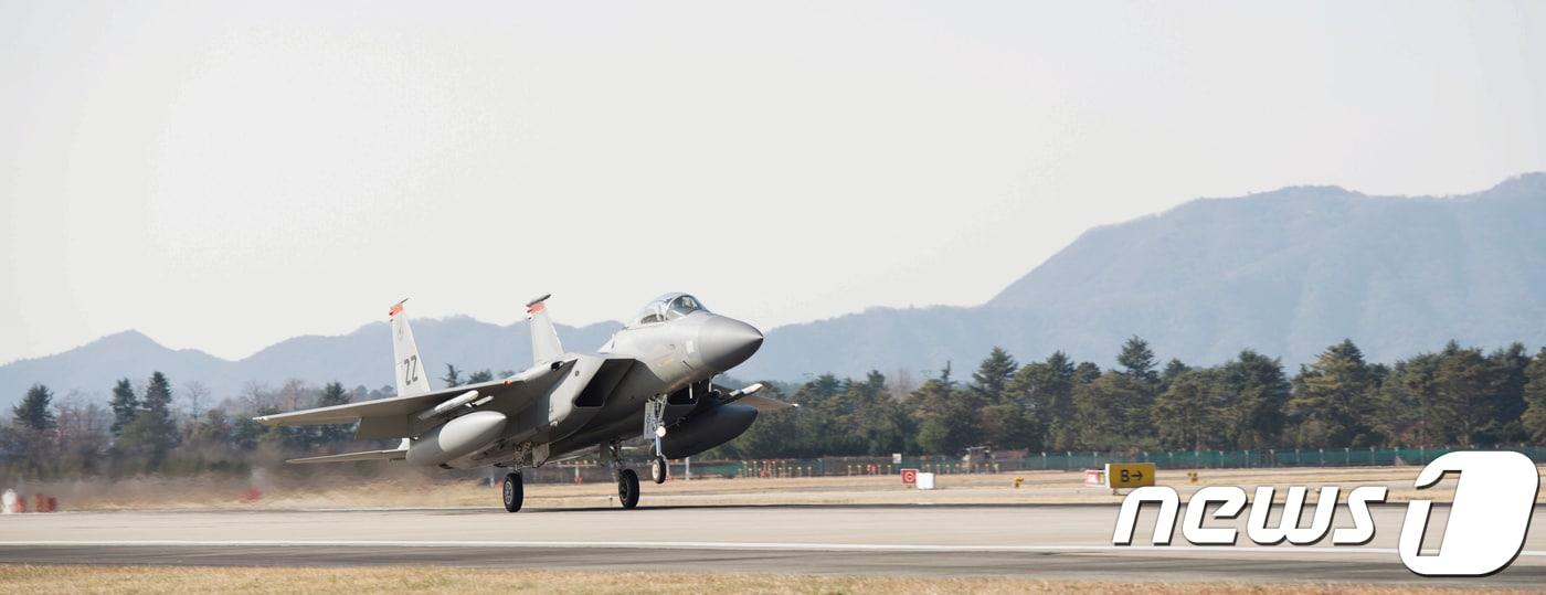  F-15 전투기 (미 공군 제공) 