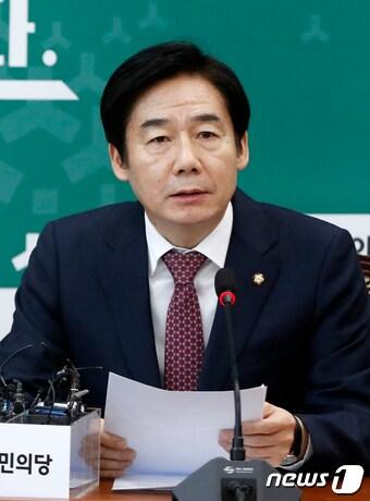 본문 이미지 - 이용호 국민의당 의원.2017.12.5/뉴스1 ⓒ News1 안은나 기자