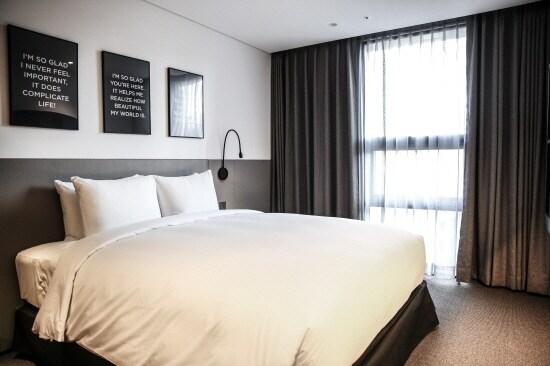 본문 이미지 - 글래드 강남 코엑스센터 객실 내부 모습/자료제공=대림ⓒ News1