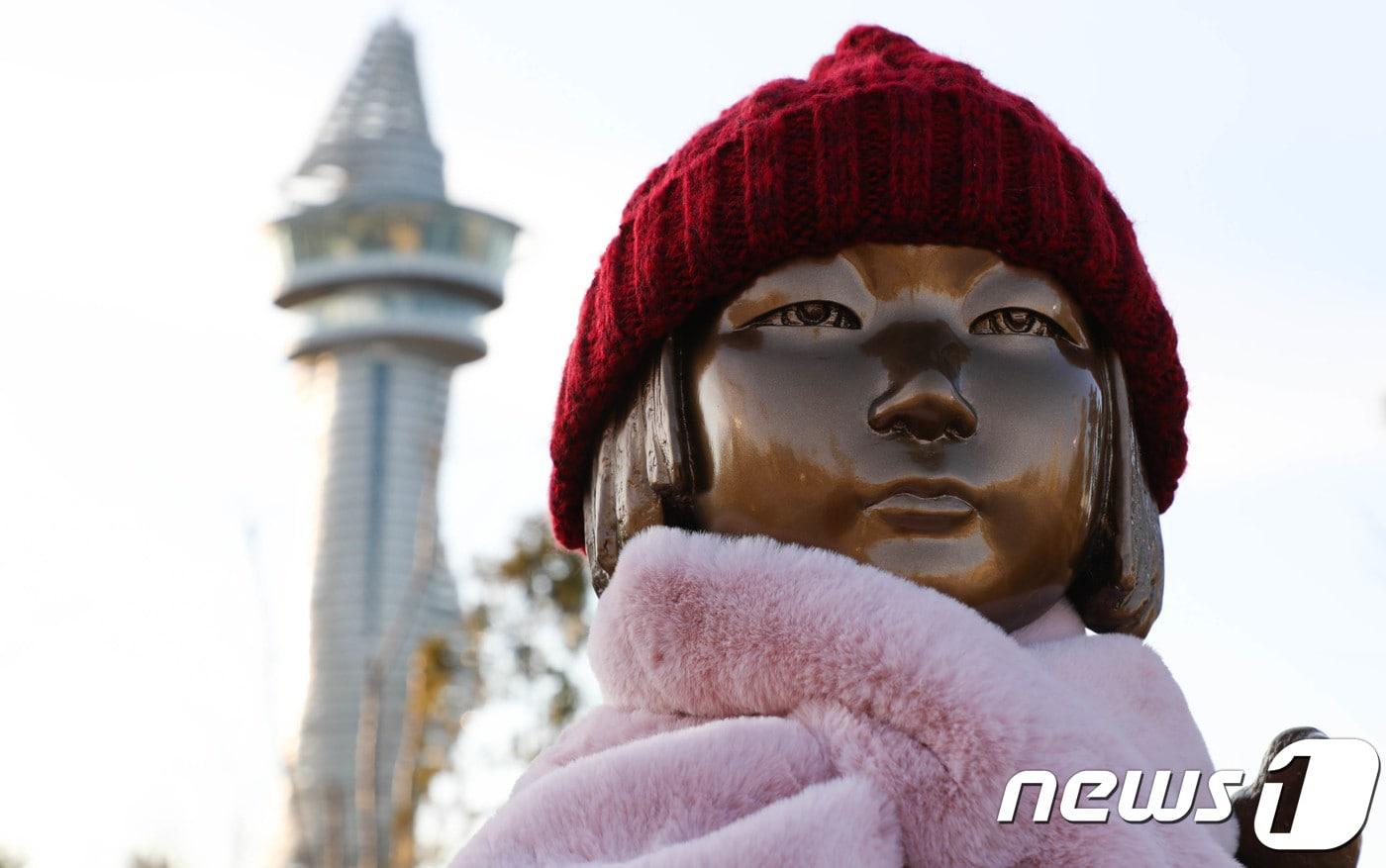 본문 이미지 - 강원도에서 4번째로 건립된 속초 평화의 소녀상' ⓒ News1