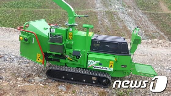 본문 이미지 - 울산 중구가 소나무재선충병 피해목 제거를 위해 전국 최초로 산지 파쇄 처리방식을 도입한다. ⓒ News1