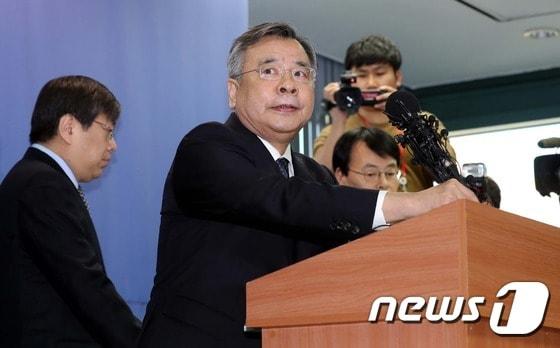 본문 이미지 - 박영수 전 특별검사 2017.3.6/뉴스1 ⓒ News1 임세영 기자