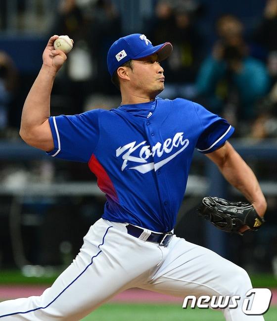 본문 이미지 - 9일 오후 서울 구로구 고척스카이돔에서 열린 2017년 월드베이스볼클래식(WBC) 1라운드 한국과 대만의 경기에서 한국 오승환이 역투하고 있다. 2017.3.9/뉴스1 ⓒ News1 임세영 기자