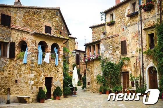 본문 이미지 - 토스카나 주의 몬테메라노. 이탈리아관광청 제공.ⓒ News1