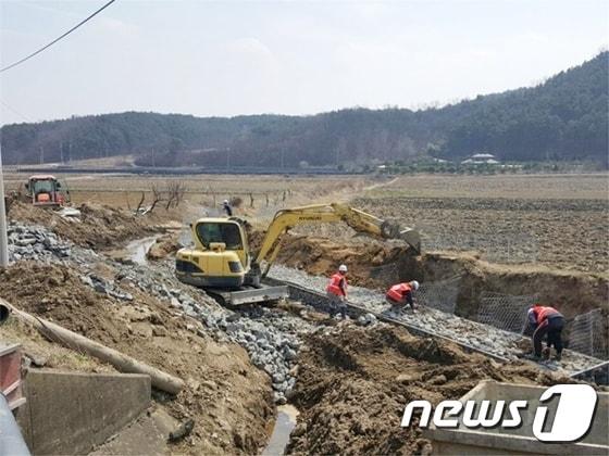본문 이미지 - 부여군 세천 정비사업 모습ⓒ News1