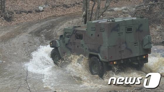 본문 이미지 - 군의 소형전술차량 (자료사진)