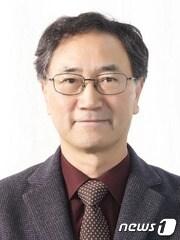 본문 이미지 - 울산대 차세대 건설기계R&D전문인력양성사업의 총괄 연구책임자인 양순용 교수. ⓒ News1