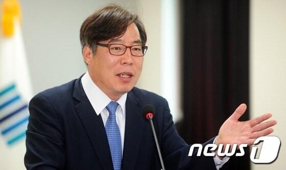 본문 이미지 - 윤대진 신임 법무부 검찰국장. 2017.5.1/뉴스1 ⓒ News1 여주연 기자