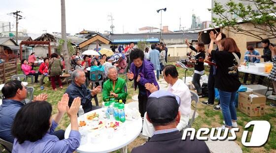 본문 이미지 - 전북 전주시 서노송동 선미촌에 만들어진 시티가든/뉴스1  DB ⓒ News1 문요한 기자