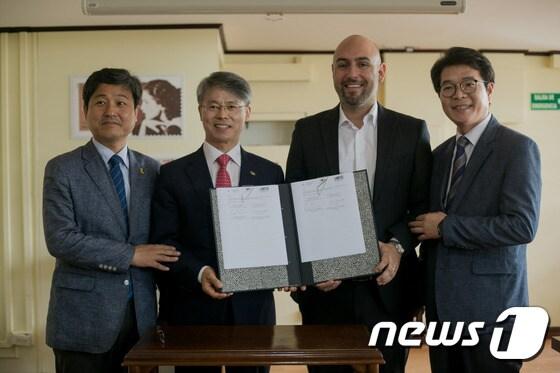 본문 이미지 - 사진 오른쪽부터 정원오 성동구청장, 루이스 에밀리오 쿠엥카 보테이 코스타리카 노동사회보장부 차관, 민형배 광주 광산구청장, 김영배 서울 성북구청장.(오른쪽부터)ⓒ News1