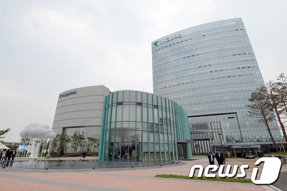 본문 이미지 - 20일 하나금융타운 통합데이터센터의 모습. 2017.6.20/뉴스1 ⓒ News1 황기선 기자