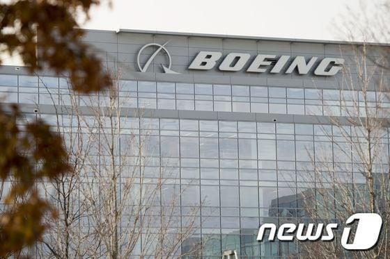 본문 이미지 - 보잉 로고. ⓒ AFP=뉴스1